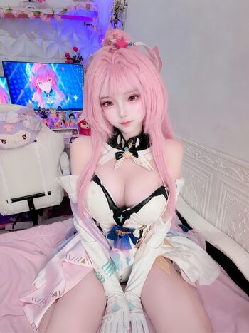 Full leaked Caeshy s private onlyfans photo