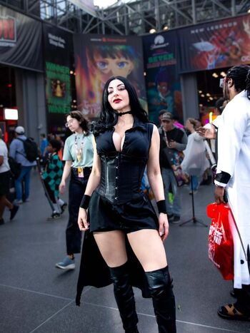 Full leaked Fabibiworldcosplay private onlyfans photo