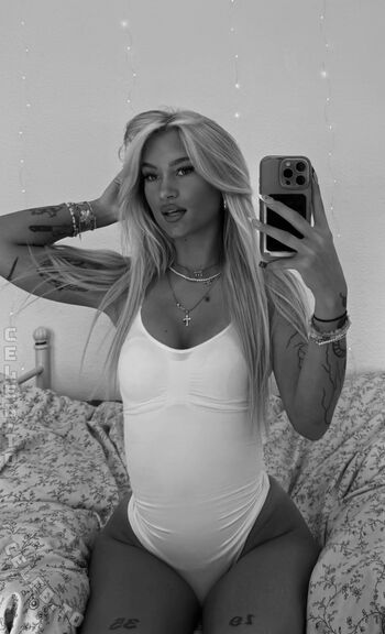Full leaked Kim lxv private onlyfans photo