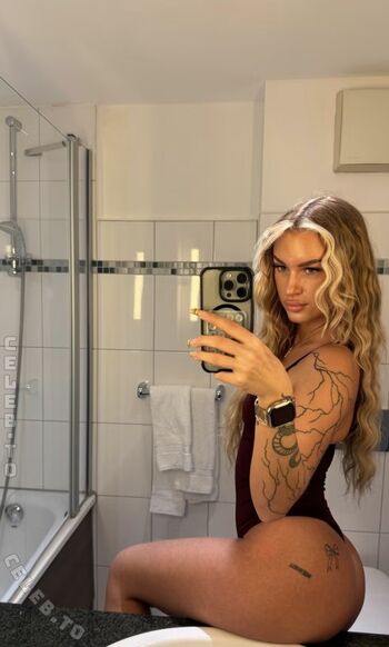 Full leaked Kim lxv private onlyfans photo