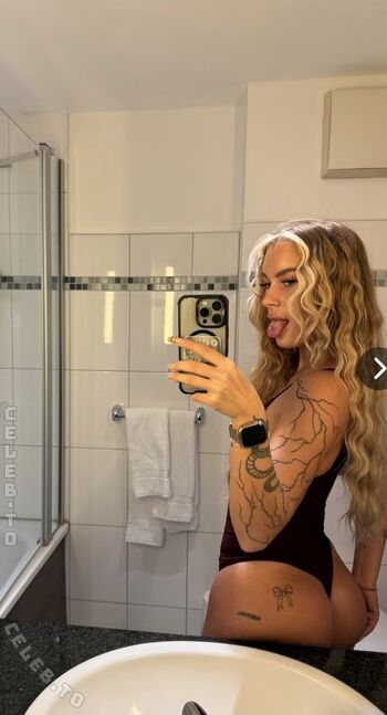 Full leaked Kim lxv private onlyfans photo