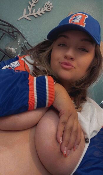 Full leaked Oohkarlalala private onlyfans photo