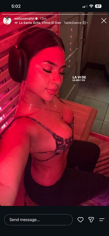 Full leaked Weluvanahii private onlyfans photo